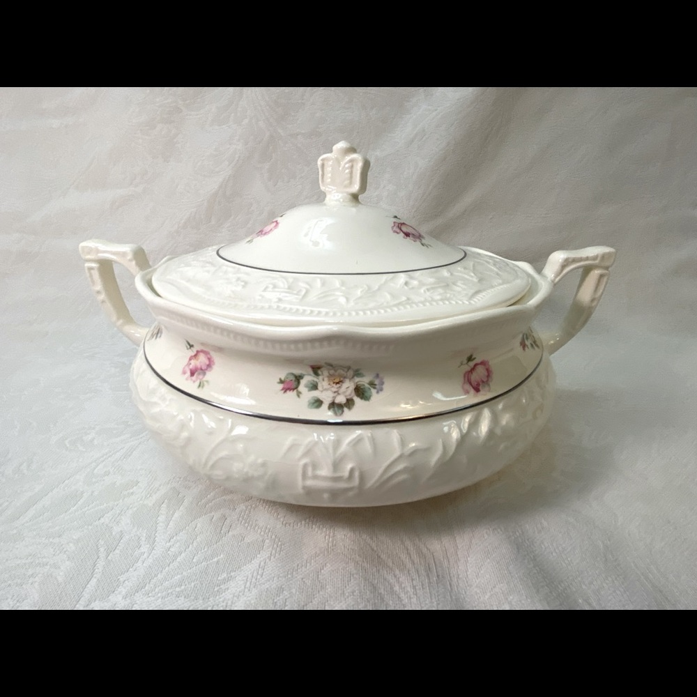 Vintage casserole dish